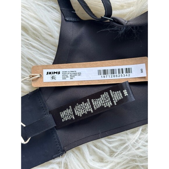 Skims Ultimate Push up Plunge Bra Onyx Size 38D - Picture 8 of 8
